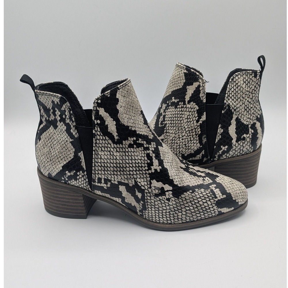 NIB Dr. Scholls Teammate Booties 7 Gray Black Faux Snakeskin Boho Western Chic